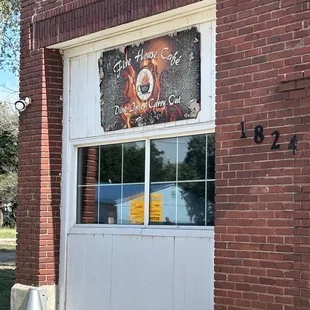 Front facing 4th St