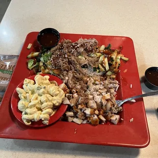 Chicken &amp; Chicken and Luau Pulled Pork Platter