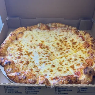  cheese pizza in a box