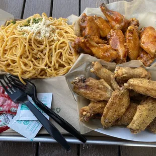 20 pack: mango habanero and lemon pepper with garlic noodles