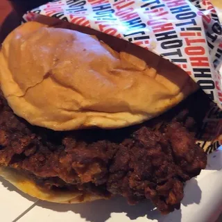 BUFFALO CHICKEN SANDWICH