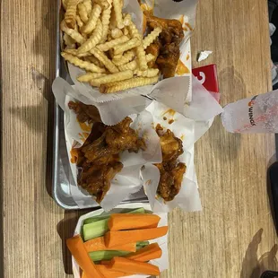 fried chicken, chicken, chicken wings and fried chicken, bbq chicken, chicken wings, bbq wings, fried chicken wings, food, poultry