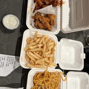 Garlic Noodles REG with BBQ &amp; Louisiana Rub wings