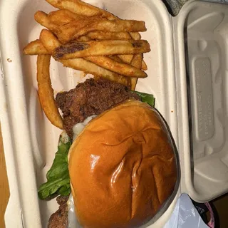 BEYOND CHICKEN SANDWICH COMBO