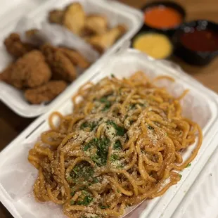 LRG - GARLIC NOODLES