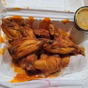 10 bone-in wings (original buffalo, honey mustard)