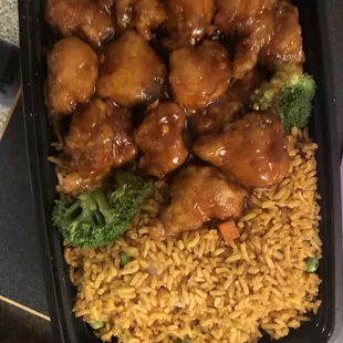 10. General Tso&apos;s Chicken Combo Special