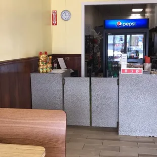 Restaurant  is new！clean！pretty