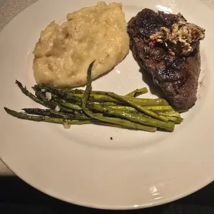 Sirloin steak, parmesan mashed potatoes and asparagus