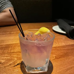 Lavender simple syrup with gin &amp; lemonade