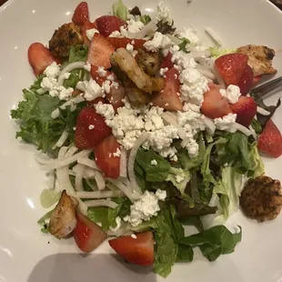 Shrimp and Strawberry Salad