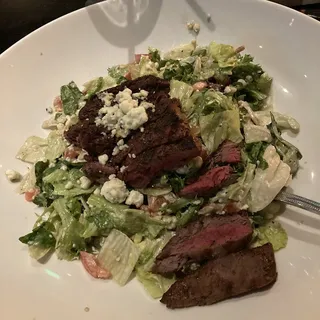 Grilled Tenderloin Salad*
