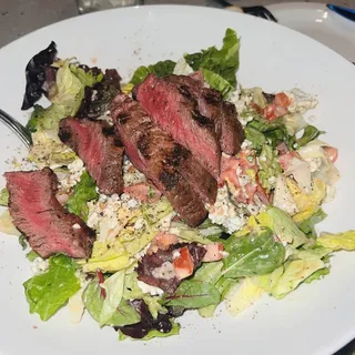 Grilled Tenderloin Salad*