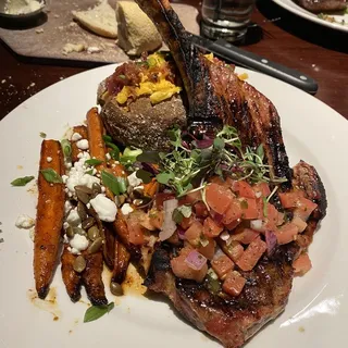Tomahawk Pork Chop