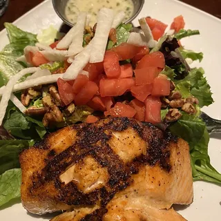 Grilled Salmon Salad*