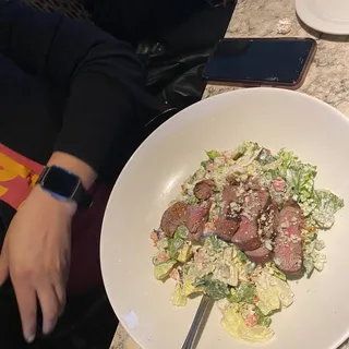 Grilled Tenderloin Salad*