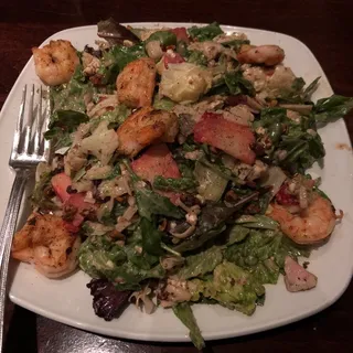 Grilled Shrimp & Strawberry Salad