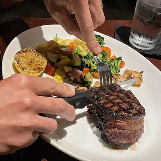 Filet & Shrimp*