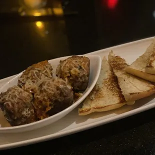 Meatballs with toast