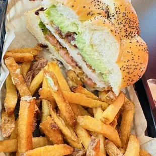 Crispy chicken, bacon, avocado, tomato and lettuce