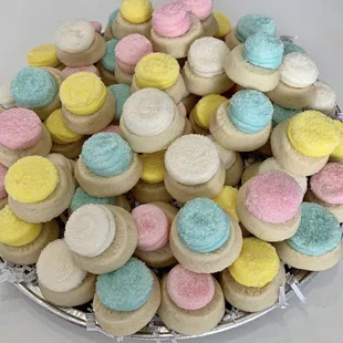 a plate of sugar cookies