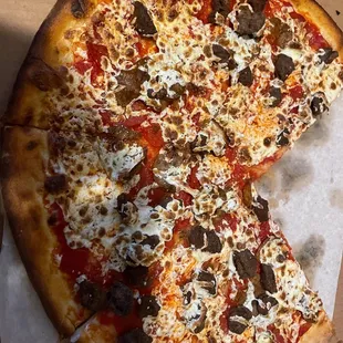 The Meat Lovers Pizza. BKA The Cold Craptastic Choice.