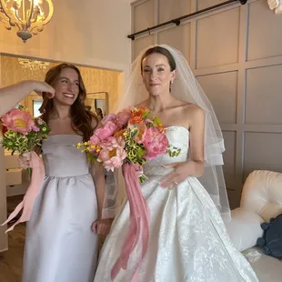 getting ready in the bridal suite
