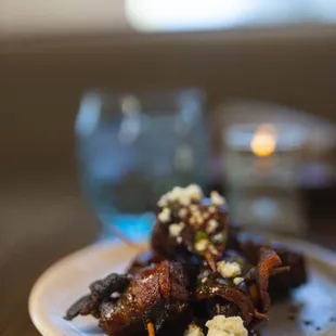 If your date was wrapped in bacon, you should eat them too.