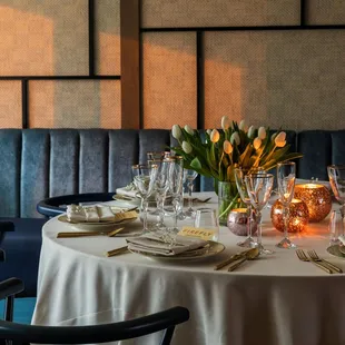 Close up Private Dining set