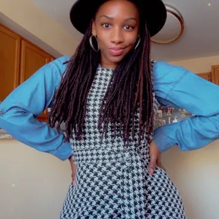 Dominique M.