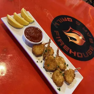 food, chicken wings and fried chicken