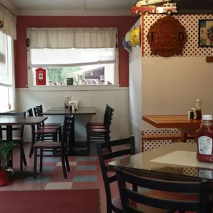 Cozy interior was clean &amp; well maintained.