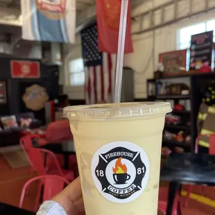 Pineapple mango smoothie