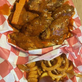 5 alarm (wet) wings w/ lemon pepper and curly fries - all flats