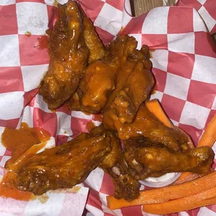 5 alarm wings - amazing flavor
