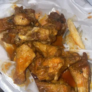 bbq chicken, fried chicken, bbq wings, chicken wings, chicken wings and fried chicken, chicken, fried chicken wings, poultry, food