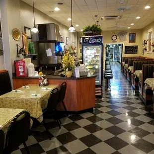 Picture of the dining room from the front door.