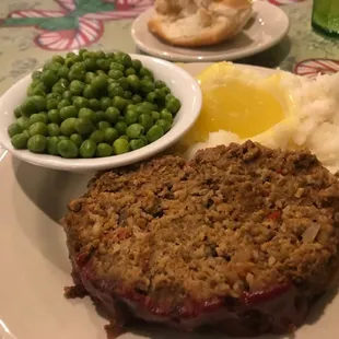 Meatloaf and Mashpotates and Peas