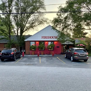 Firehouse Grille &amp; Pub