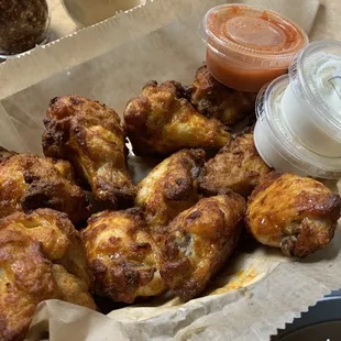 Hot wings were off the chizain