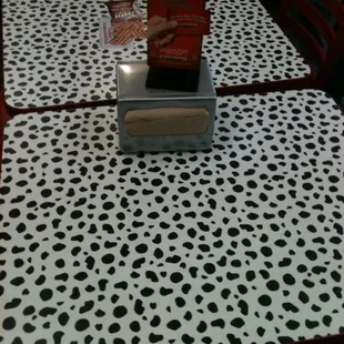 Dalmation tables: clever