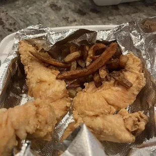 Chicken Tender Basket with Straight Cut Fries (unfortunately did not get much fries)