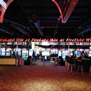 Fun casino! Free ice cream and drinks!