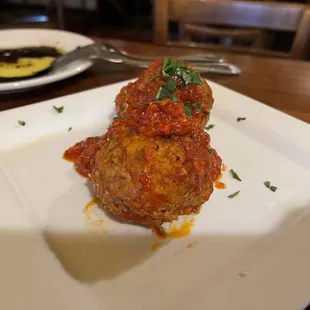 a plate of meatballs