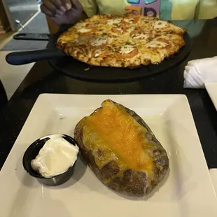 Stuffed baked potato without bacon