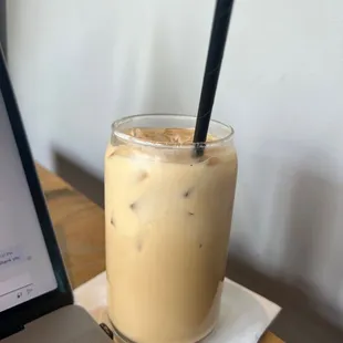 Large caramel iced latte