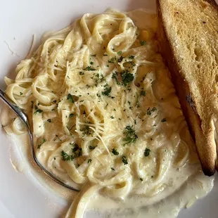 Fettuccine (can add protein)