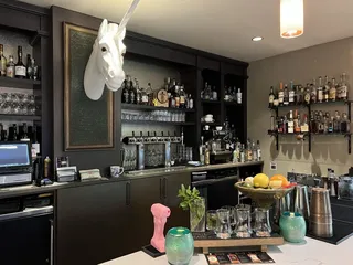 The Tonsorium Bar