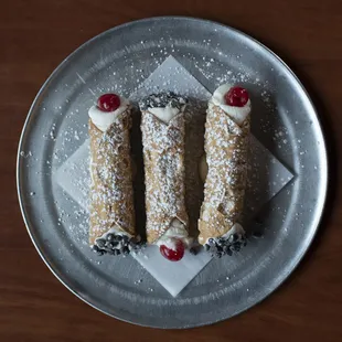 Cannoli #cannoli #chocolate #cherry