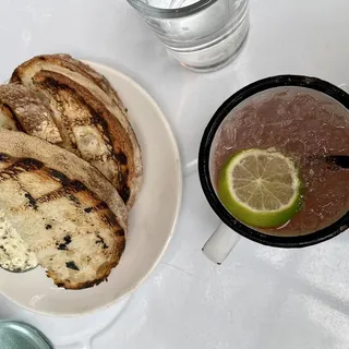 Grilled Grand Central Como Bread